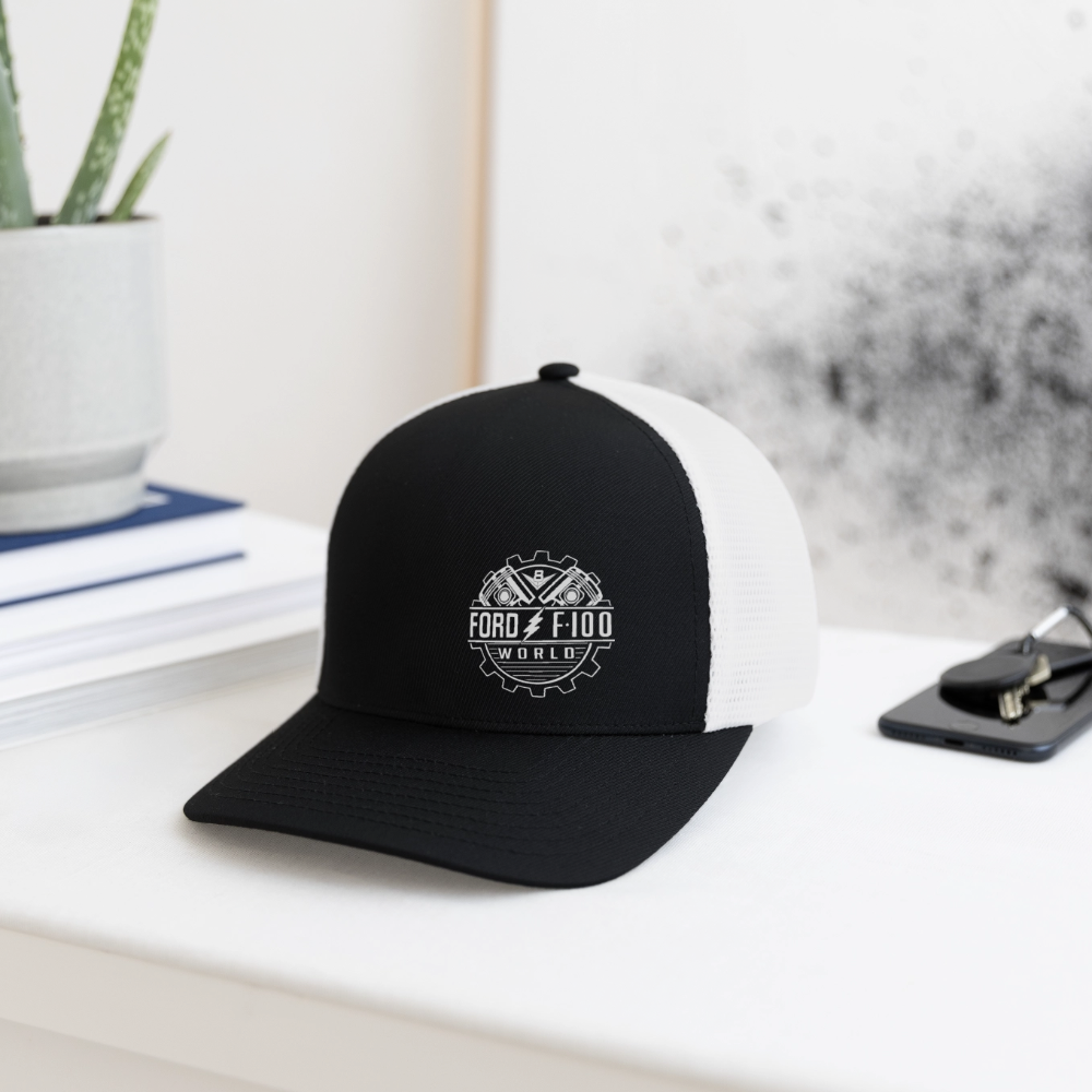 Flexfit Fitted Baseball Cap - black/white